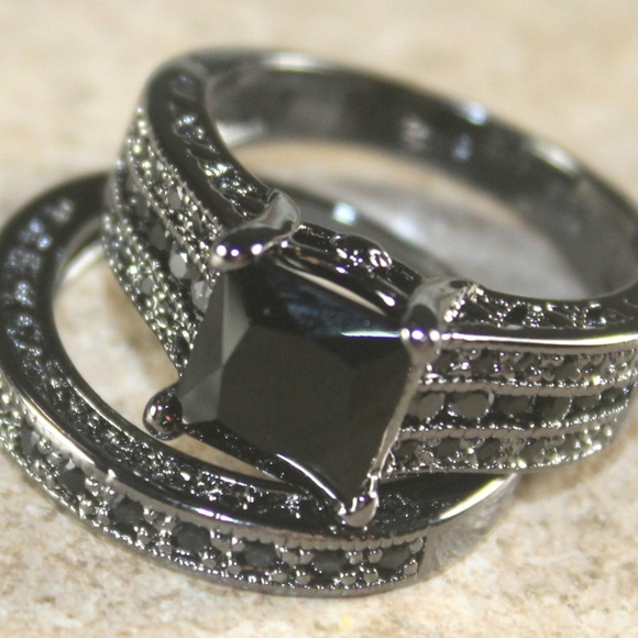 Jewelry - Black Onyx 2PC Black Silver Ring Set